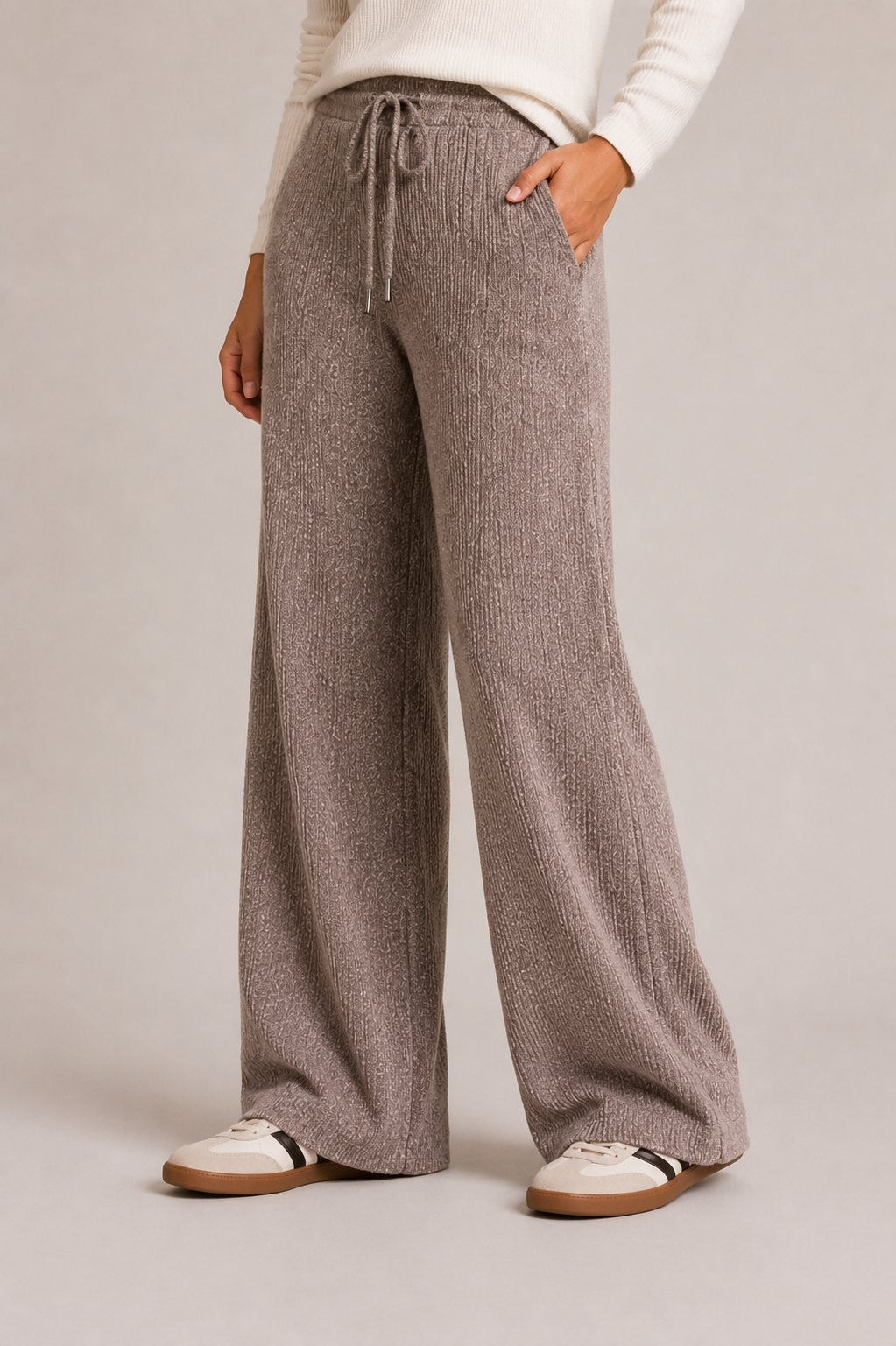 Pantaloni a Gamba Larga in Maglia Costina Tortora