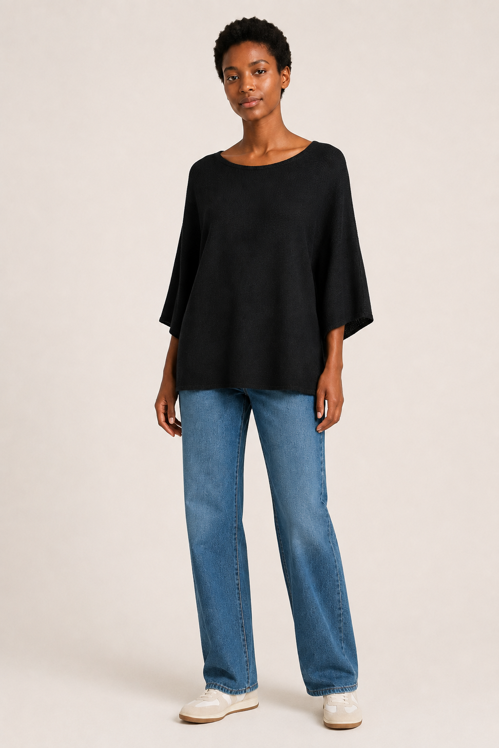 Maglia Oversize Nera con Maniche a Tre Quarti