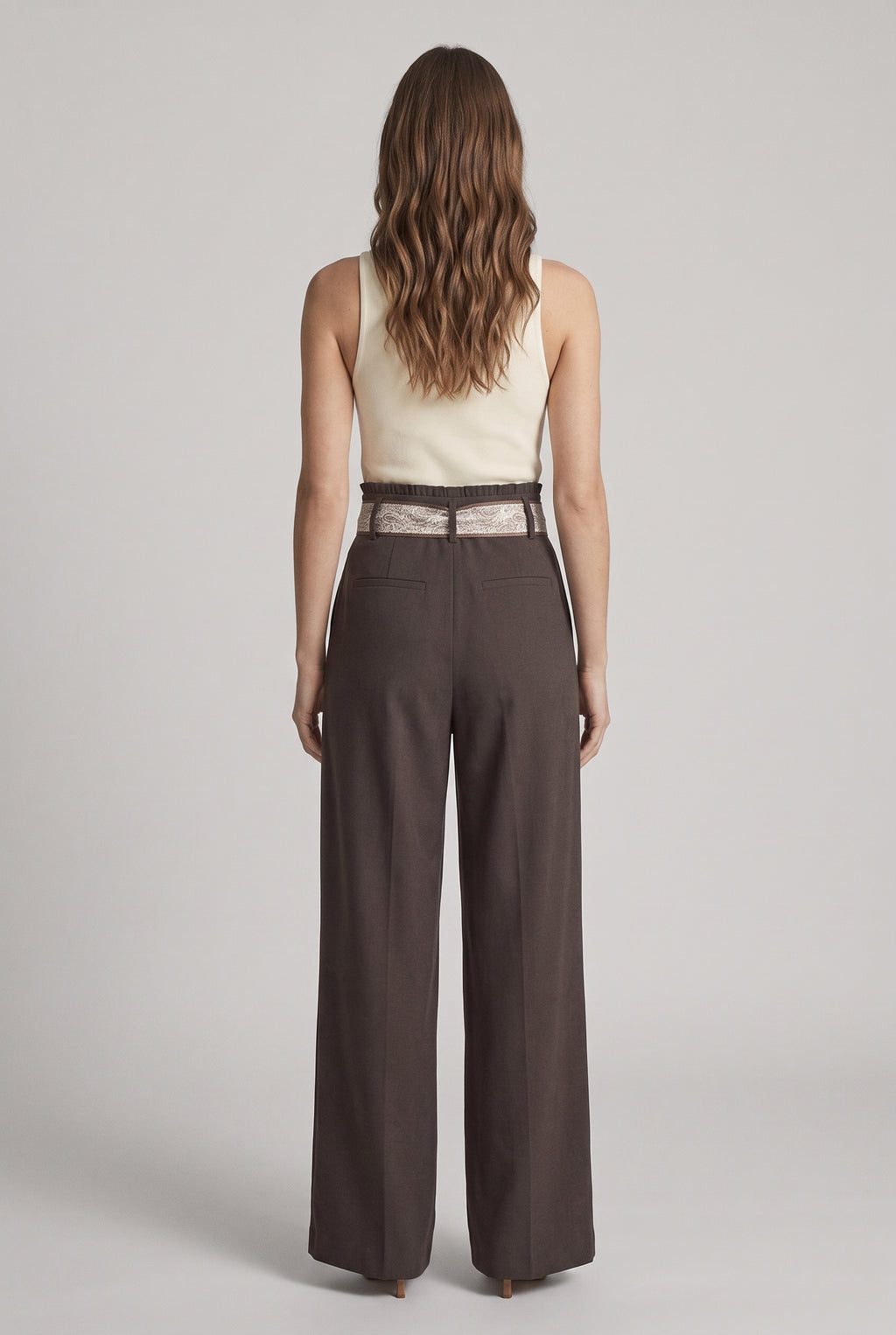 Pantaloni Sartoriali · Marrone Scuro con Cintura Paisley
