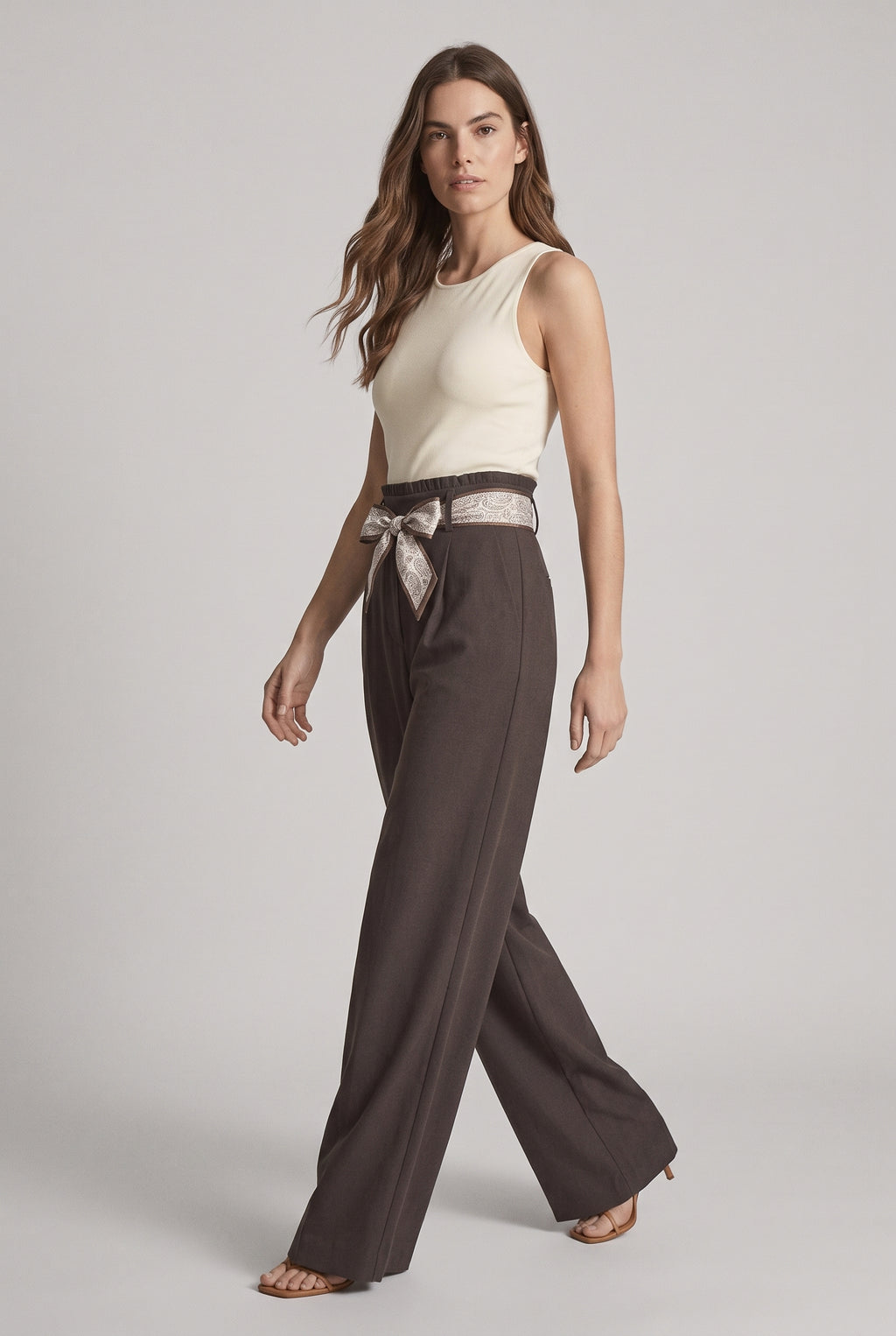 Pantaloni Sartoriali · Marrone Scuro con Cintura Paisley